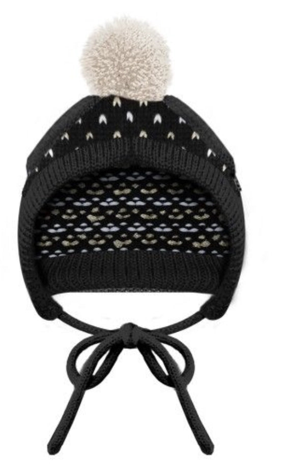 Sininen pipo tupsulla